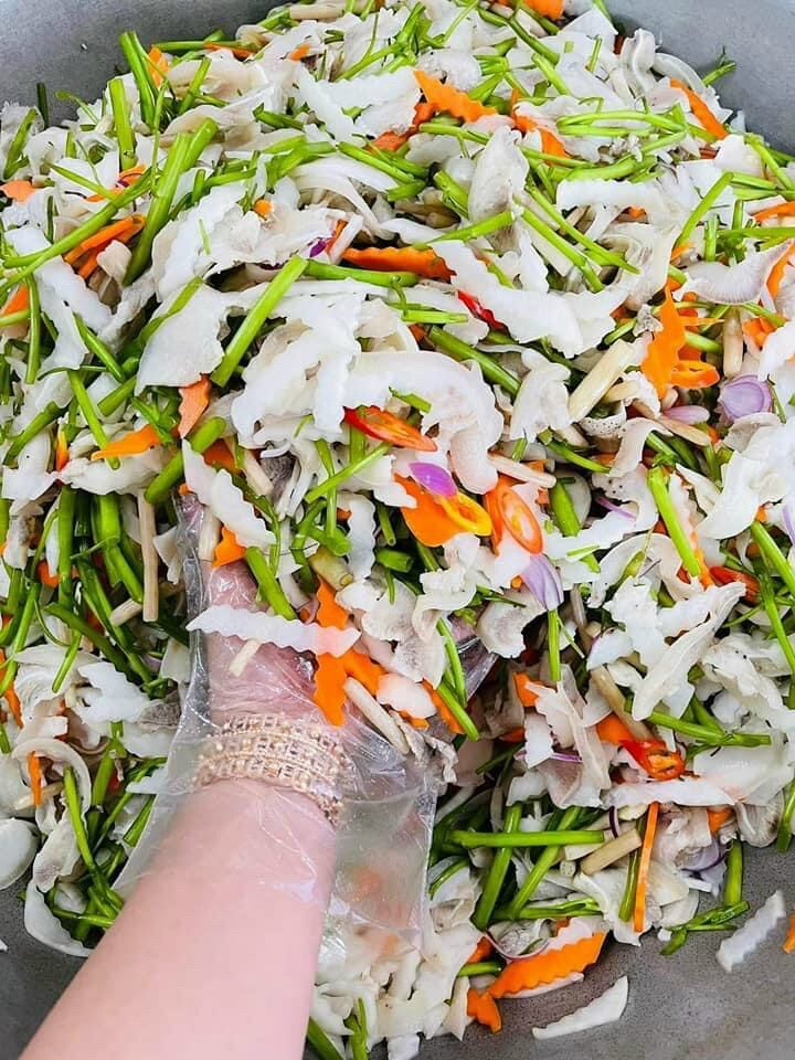 Tai heo ngâm chua ngọt 900g