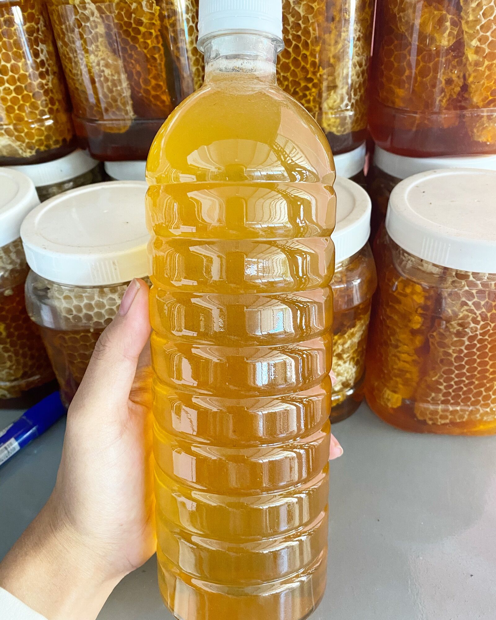 1 lít mật ong nguyên chất hoa cỏ kim
