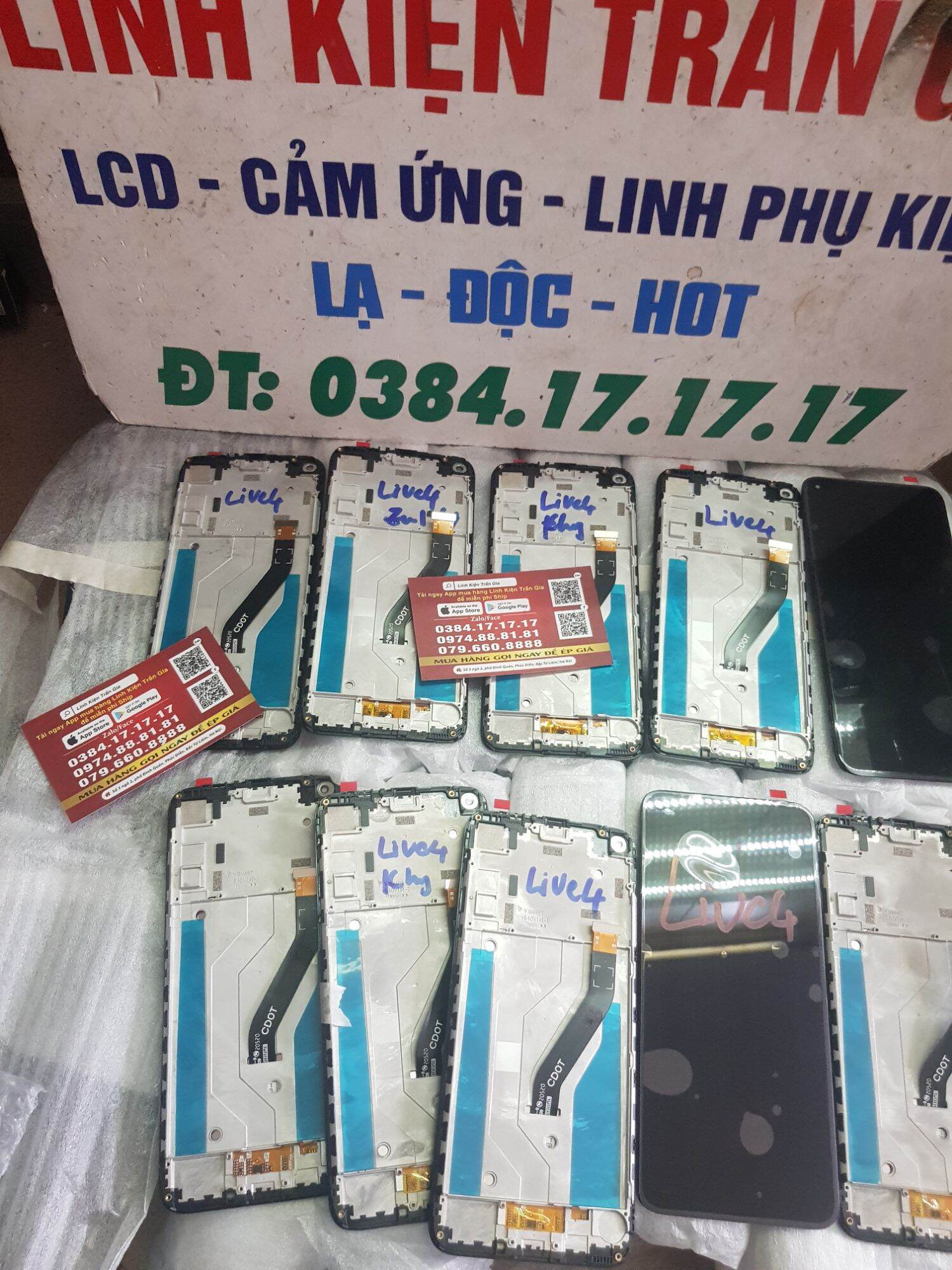 Màn hình vsmart live 4/v640A zin khung