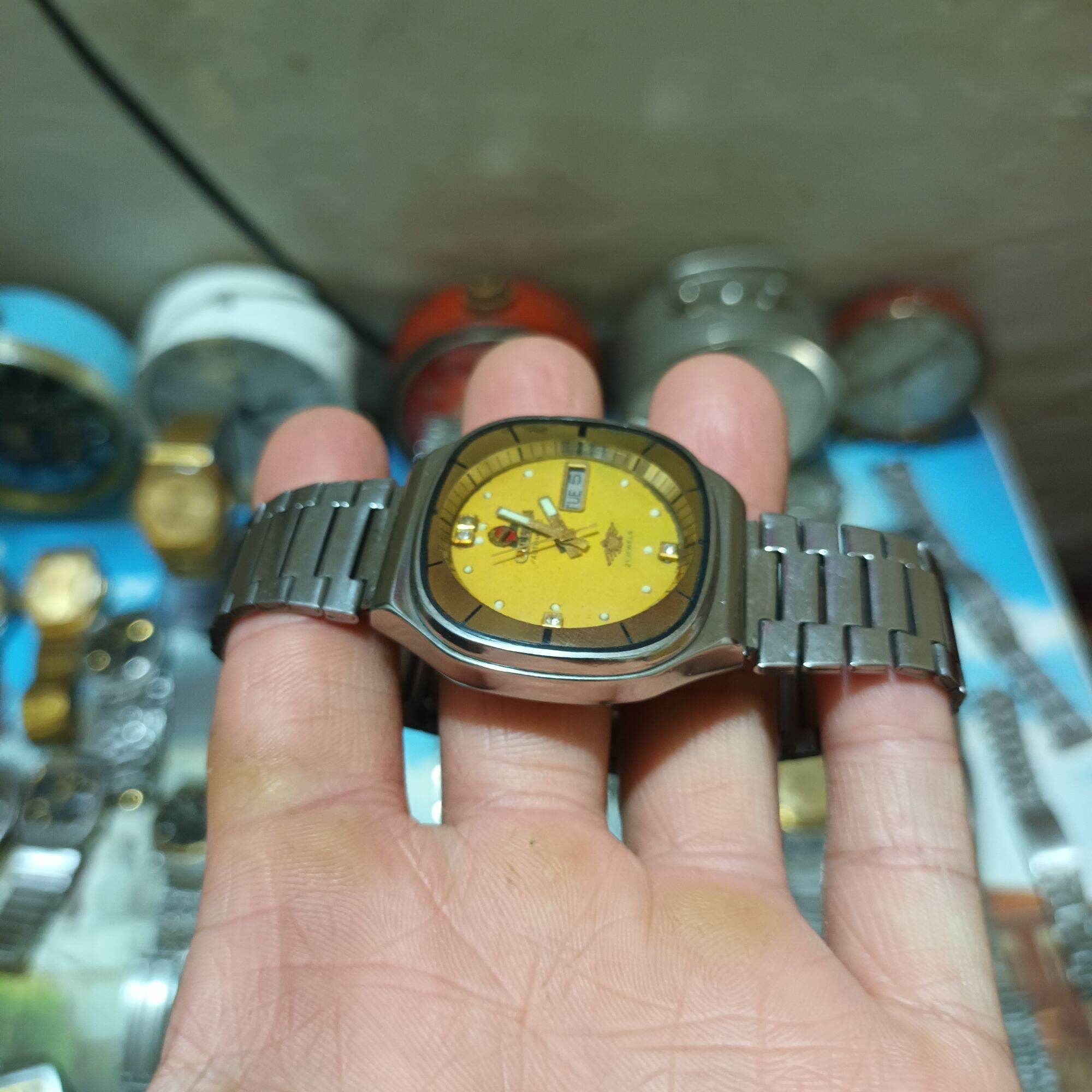Đồng hồ Citizen automatic cổ 21 Jewels 4 hạt xoàn