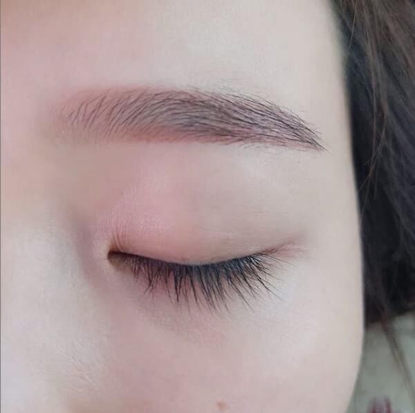 Dưỡng mi dài cho làn mi dài cong giảm gãy rụng mi