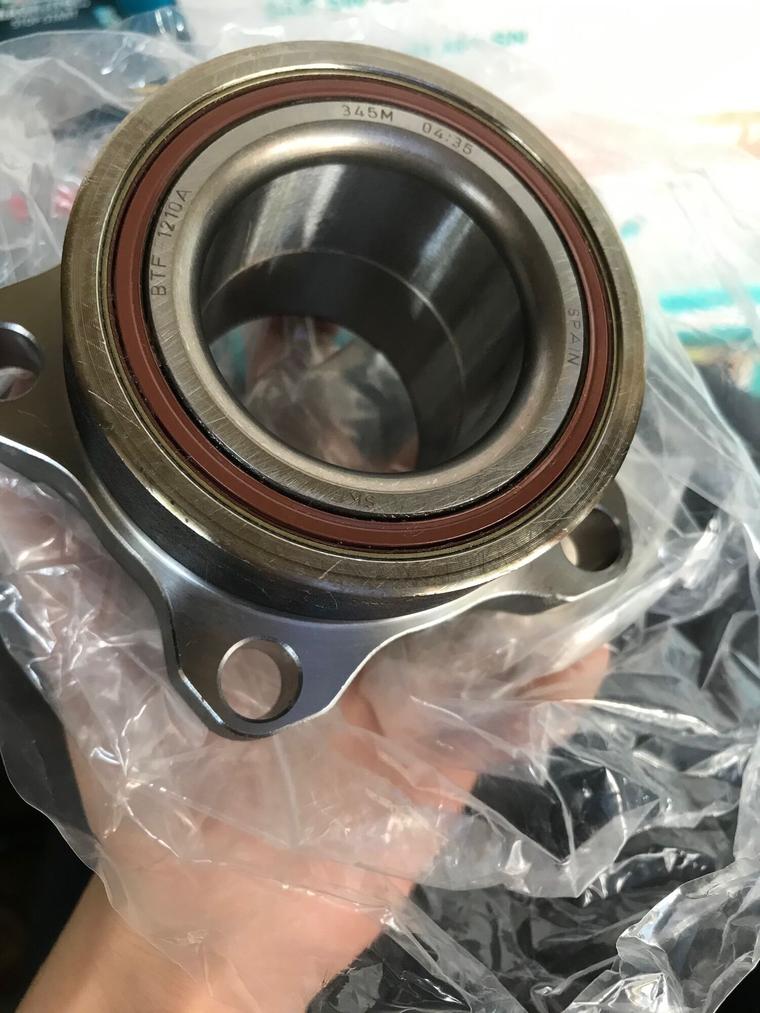 Bạc Đạn Bánh Trước Ford Transit 2014-2020 SKF