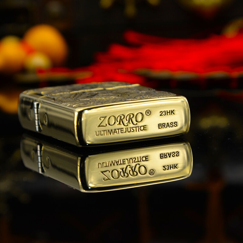 Bật lửa zorro khắc 3D 2 mặt tiểu long nữ vếu to(KHÔNG XĂNG)