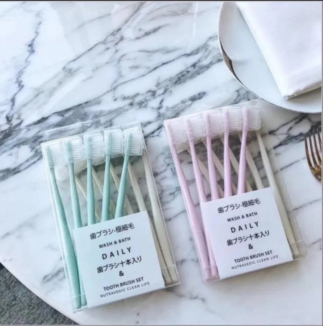 Hộp 10 bàn chải muji nhật cao cấp tiện lợi