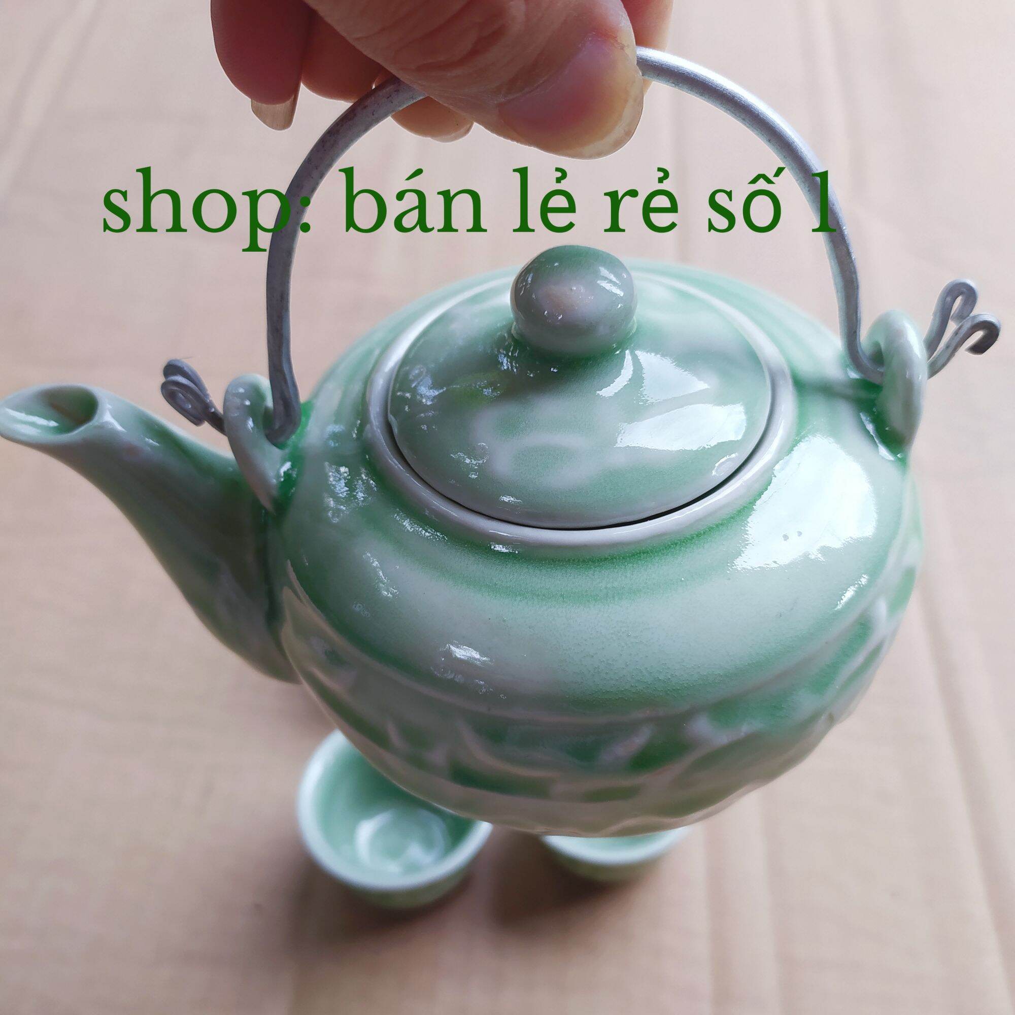 Ấm trà và chén trà gốm sứ bát tràng cao cấp Việt Nam