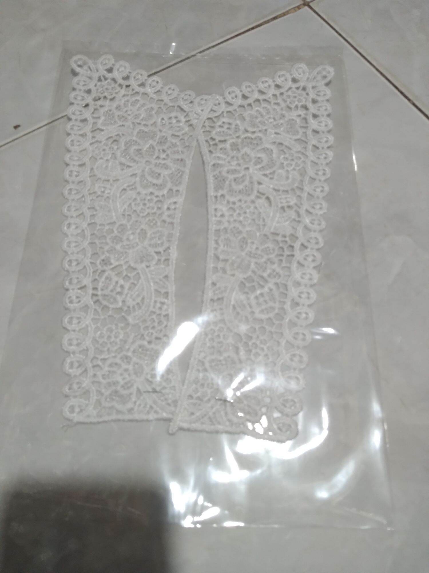 Cổ lá sen nhọn ,giá bán 15000,1 cái