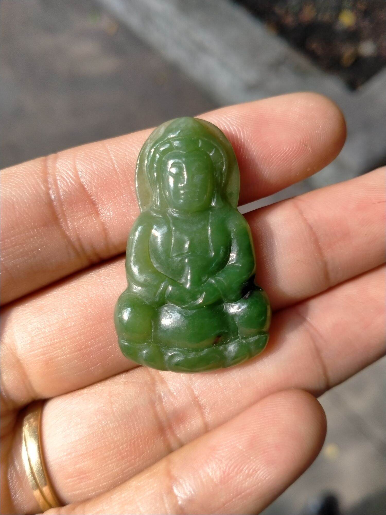 Mặt phật ngọc bích