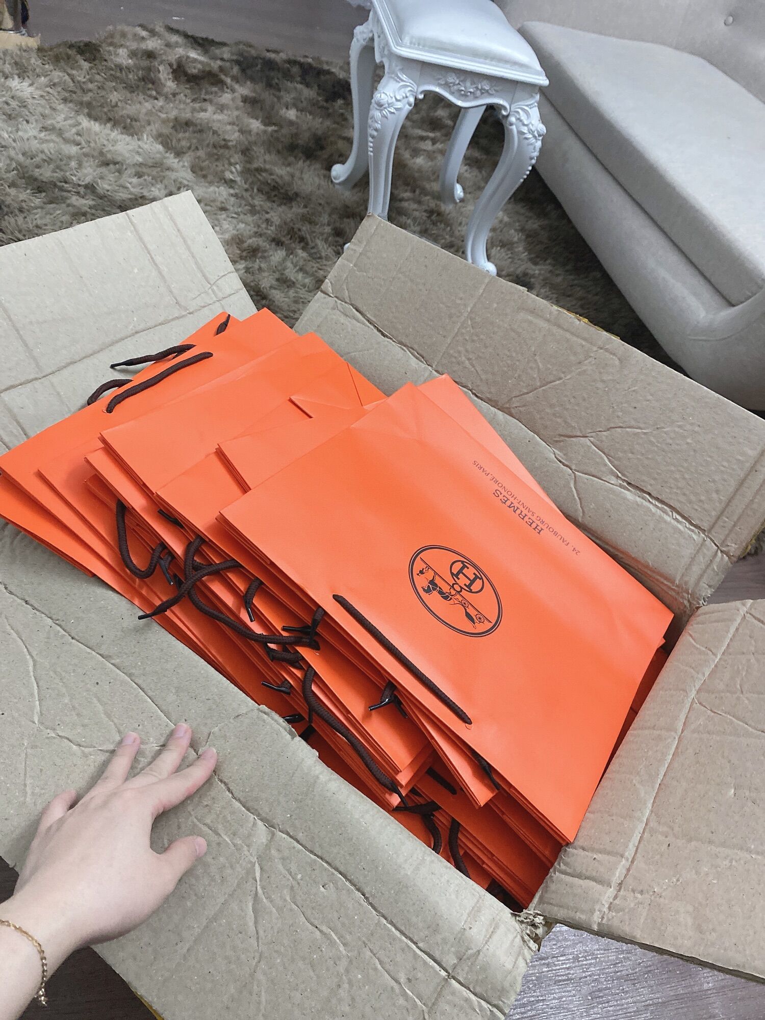 Túi giấy đựng túi sang chảnh cỡ 30cm