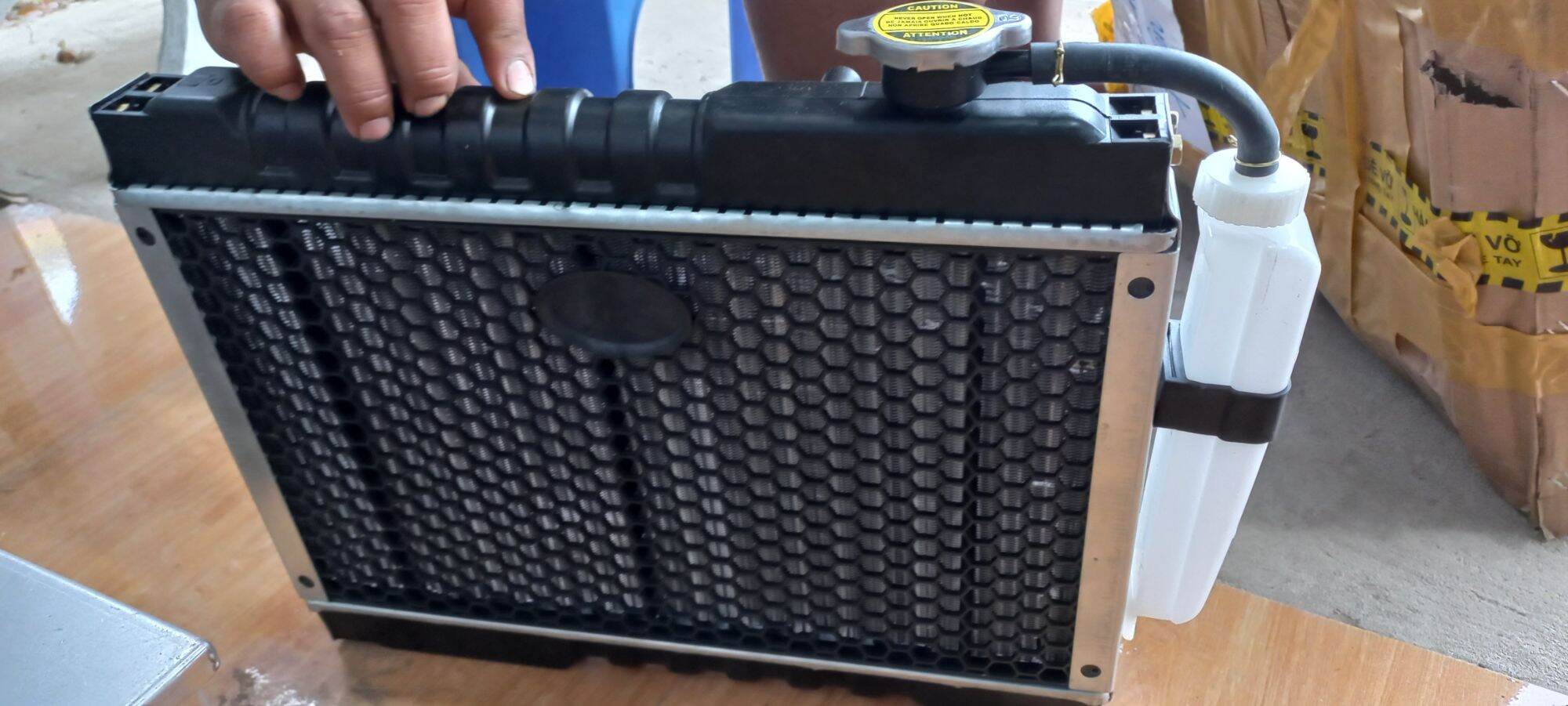 KÉT NƯỚC XE BA GÁC
