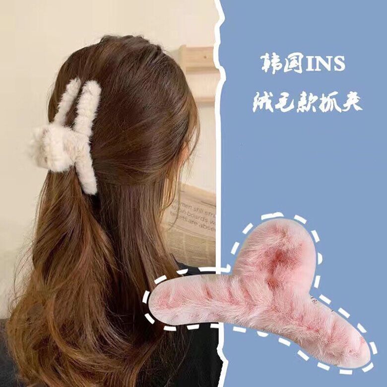 Kẹp tóc càng cua phối lông phong cách Hàn Quốc nữ tính