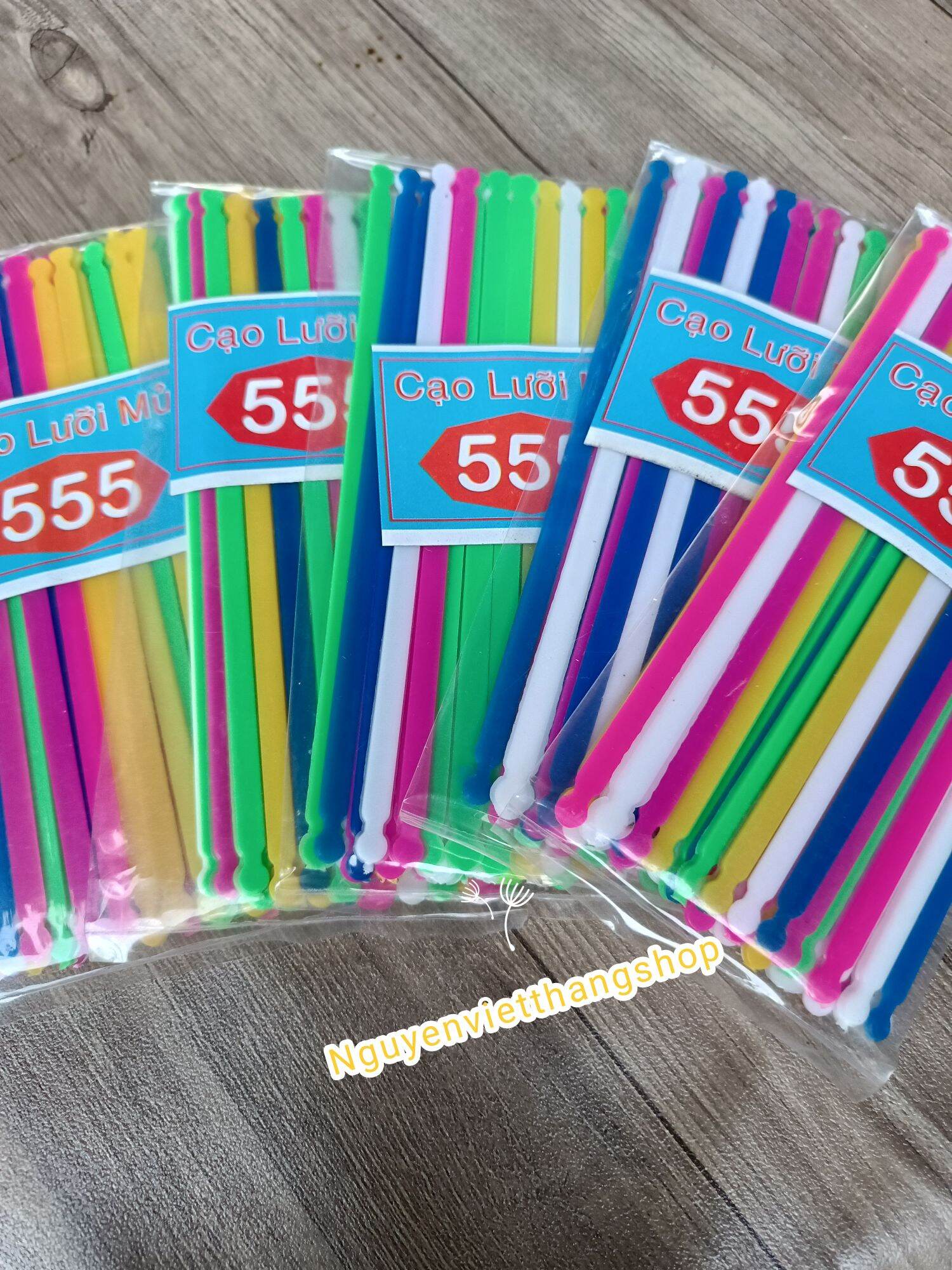 Bịch cây cạo lưỡi mũ 555 ( 1 bịch 35 cây)