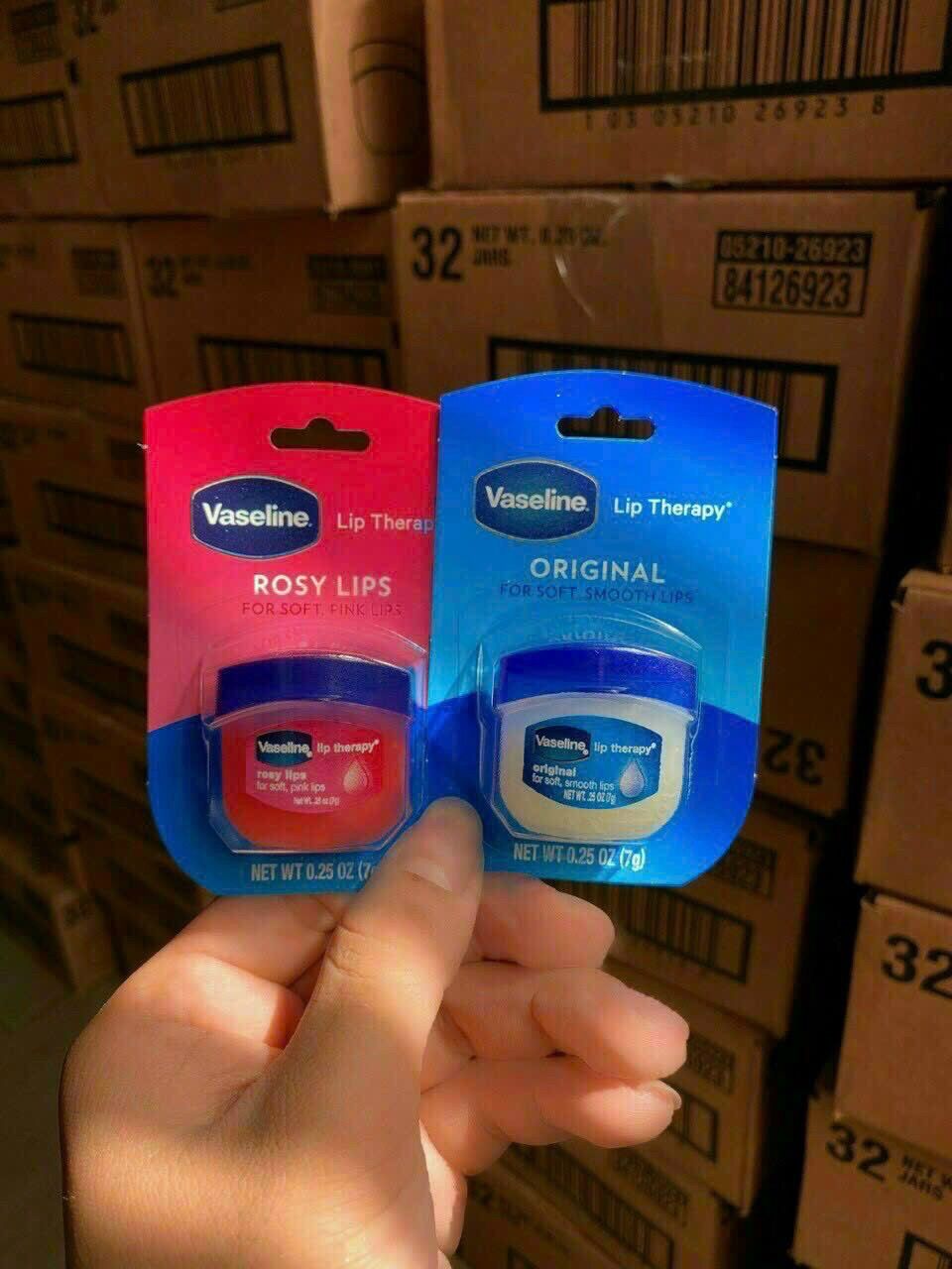 Dưỡng môi vaseline của mỹ 7g dạng hũ