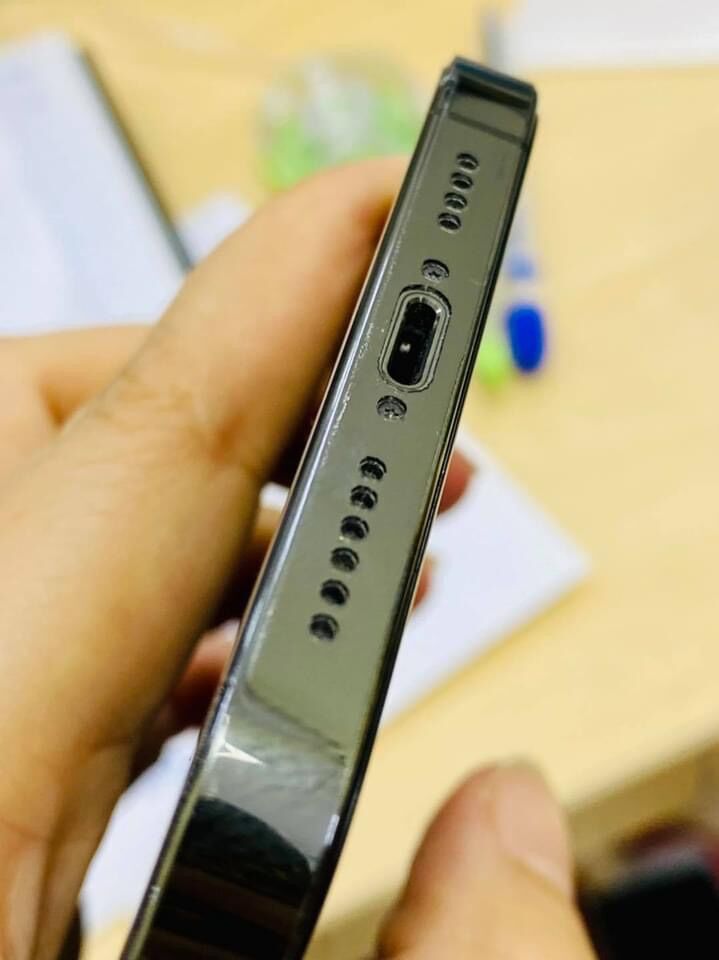 Dán PPF Full viền lỗ loa 4 lớp cho IPhone 14 Pro Max / 14 Pro / 14 / 13 Promax / 13 / 13 Pro / 12 / 12 Pro / 12 Mini / 12 Pro Max cực dễ dán , tặng kèm gạt và giấy lau