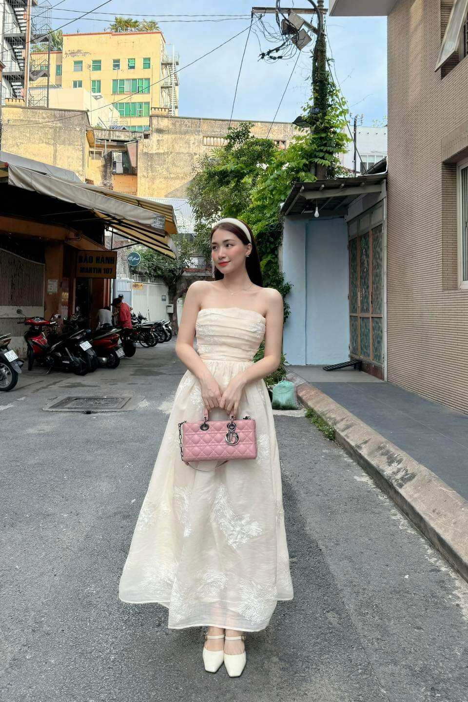 Đầm maxi cúp ngực hoa thêu xinh lắm (hàng cao cấp)