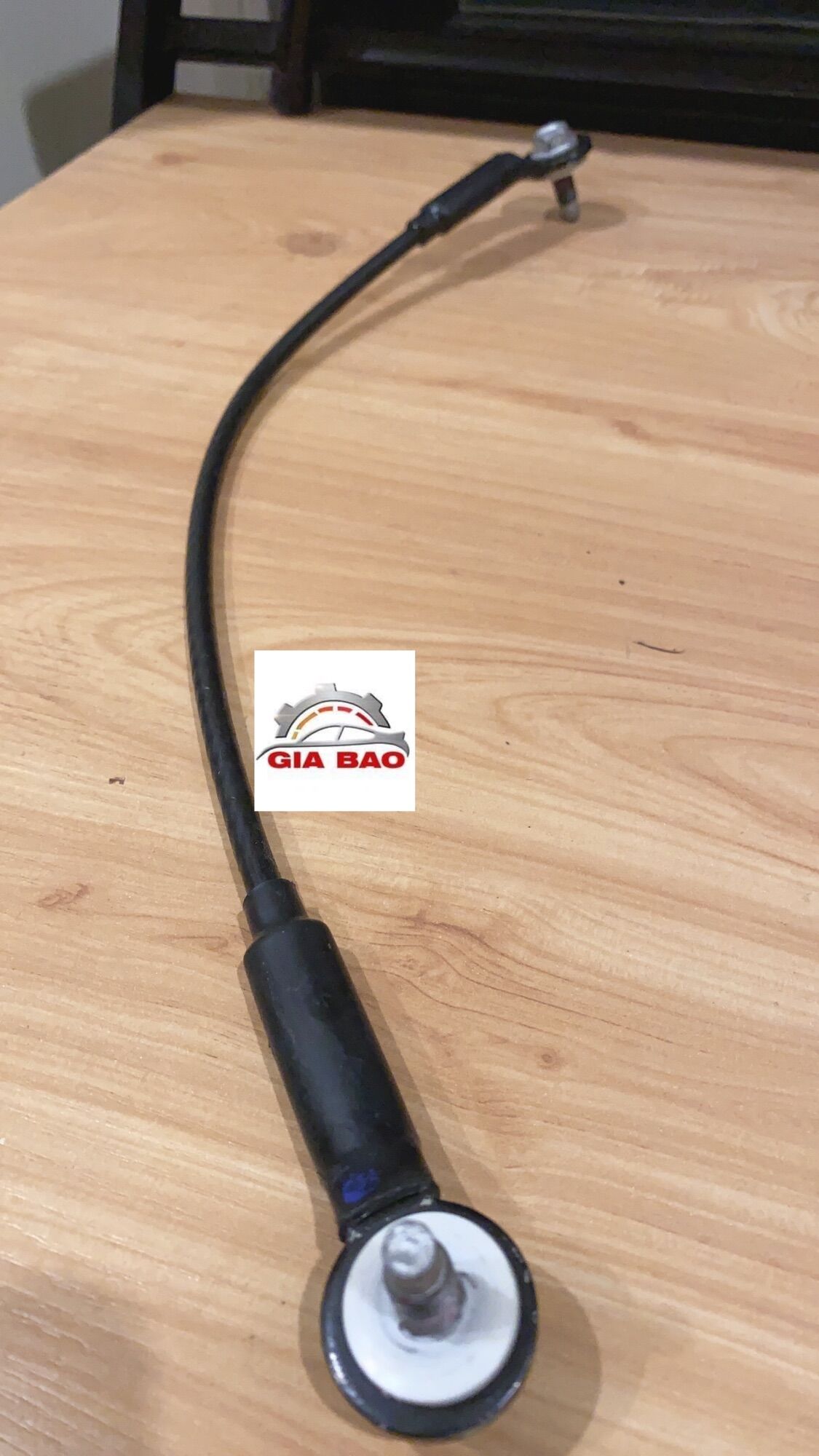 DÂY CÁP THÙNG SAU NISSAN NAVARA