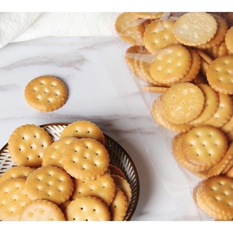Bánh quy mặn, Bánh quy mặn làm kẹo nougat, bánh bông tuyết hàng date mới, có sẵnBánh quy mặn làm kẹo nougat, bánh sữa đài loan 200g