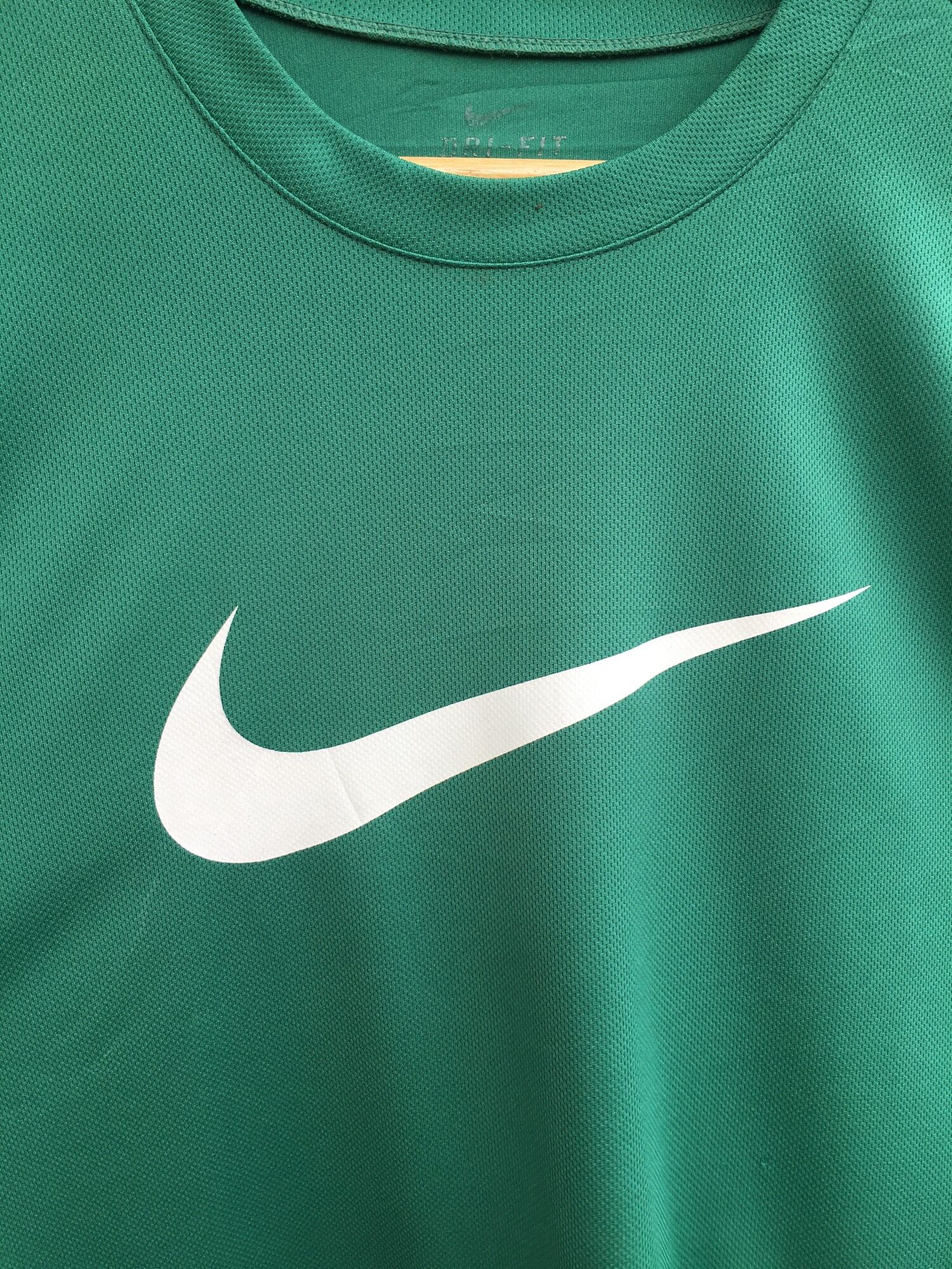 Áo thun Njke Swoosh Dri-Fit