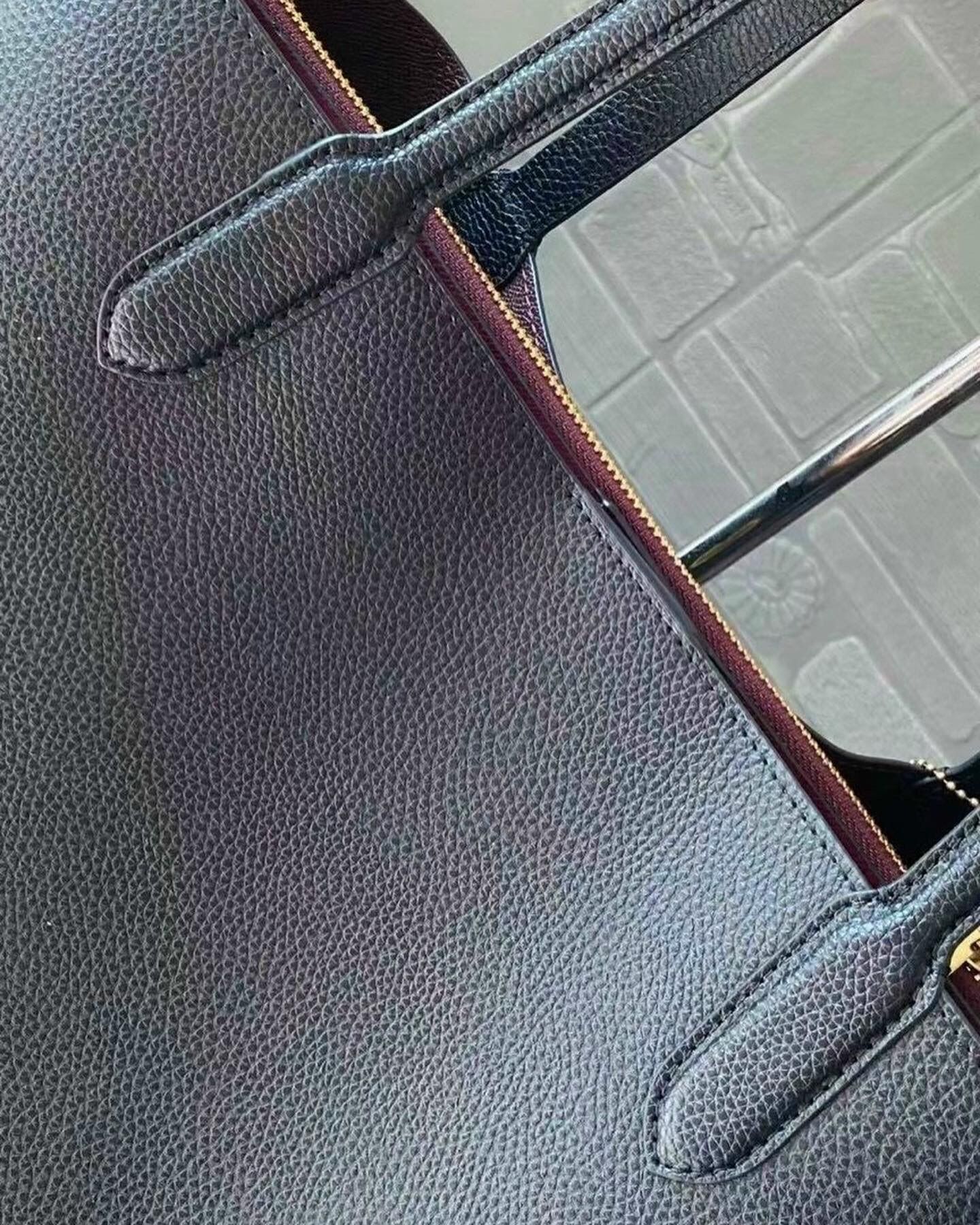 Túi Tote Coach Willow xuất xịn