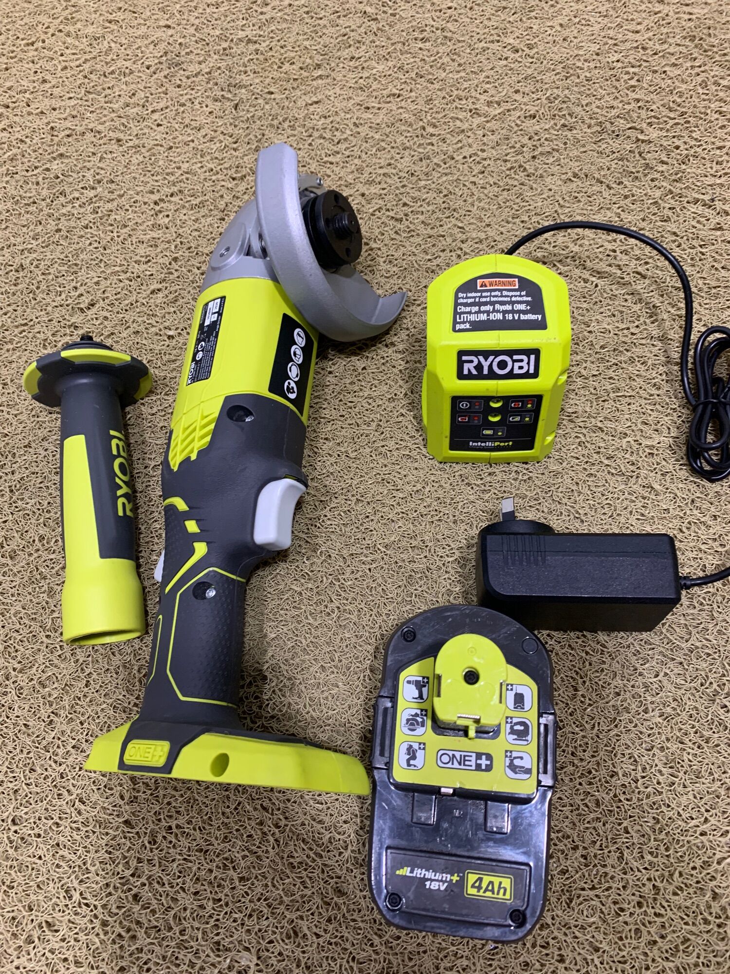 Máy mài ryobi 18v pin 4ah sac