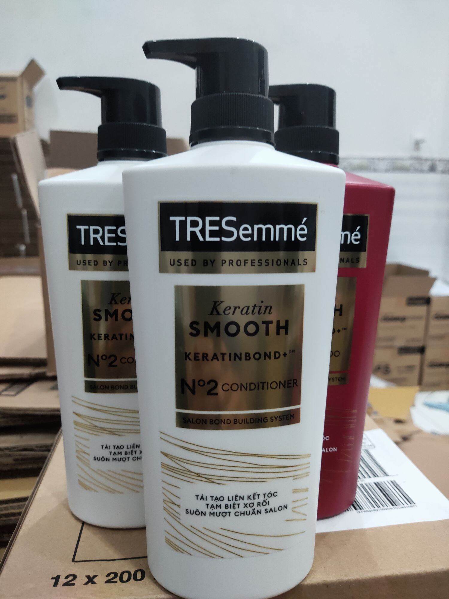 Dầu gội đầu TRESemme' chuẩn salon keratin 640g