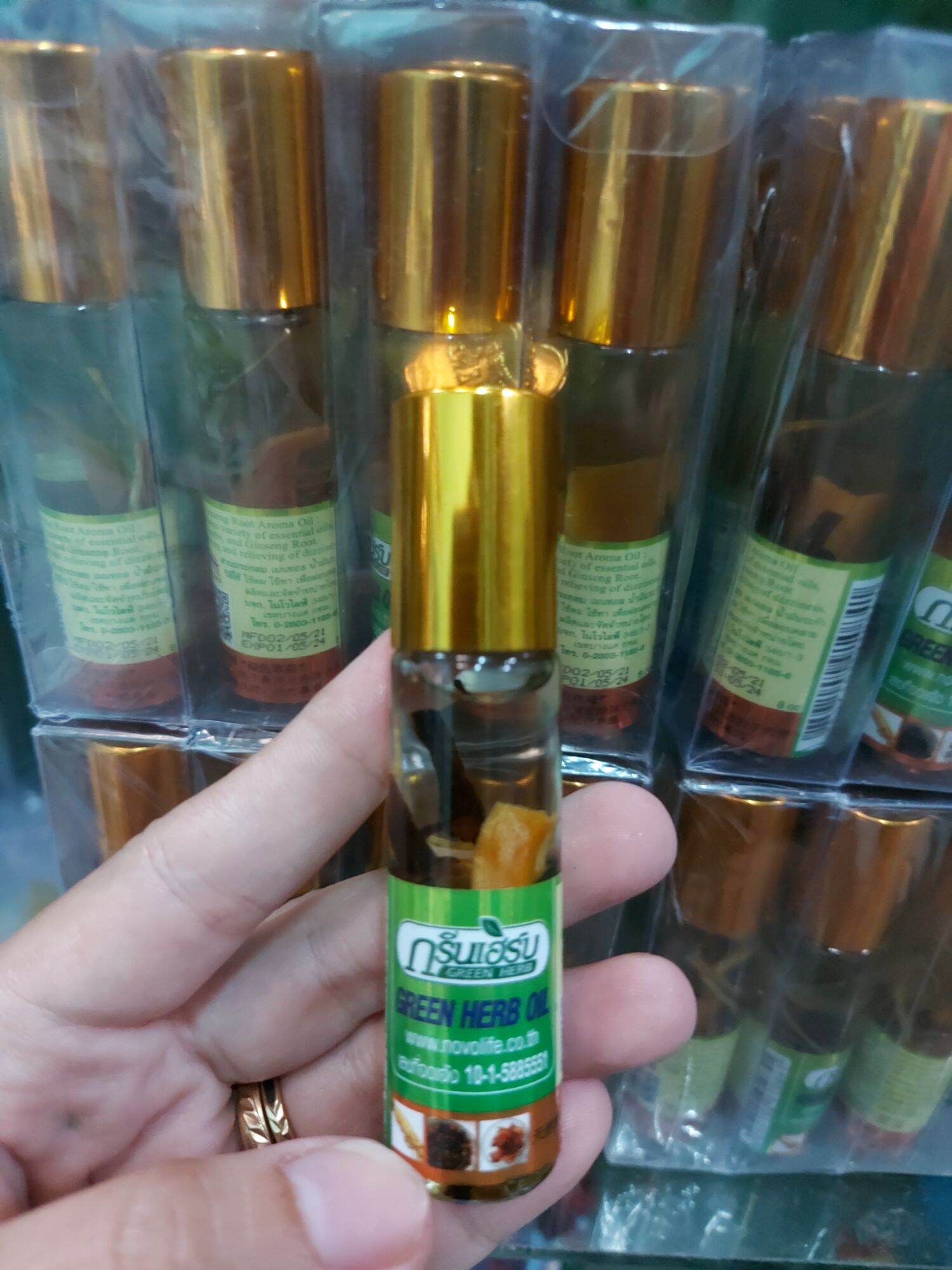Dầu lăn nhân sâm Thái Lan 8ml.