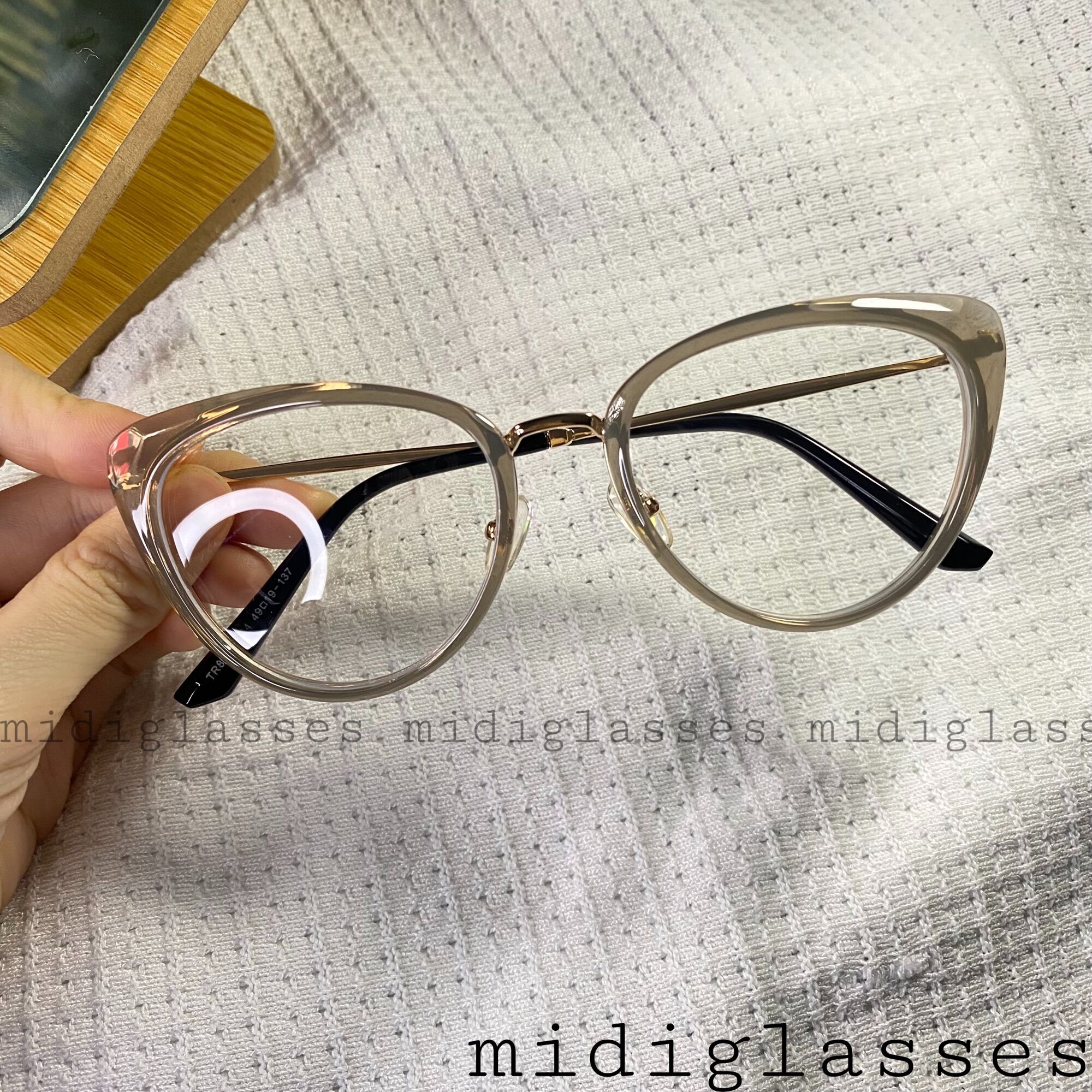 Kính mắt mèo form lớn