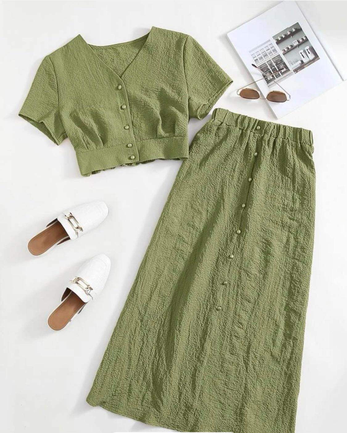 Sét áo và chân váy siêu rẻ