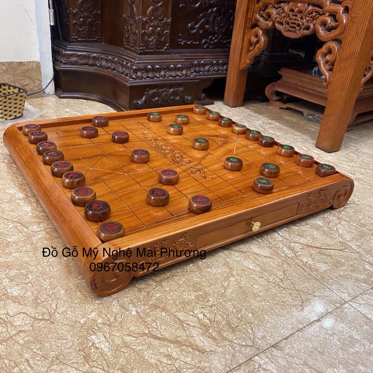 Bàn cờ gỗ hương kèm quân siêu đẹp, bền