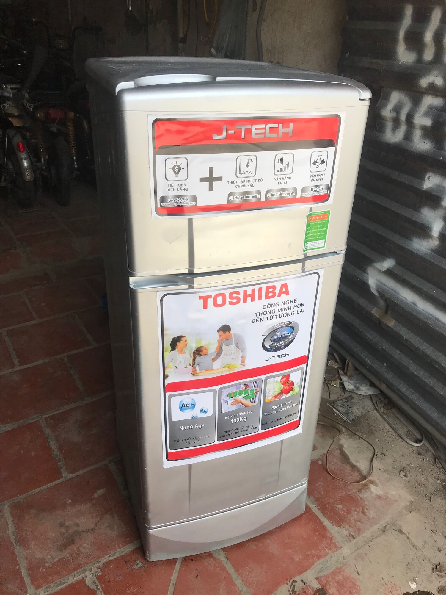 Tủ lạnh Toshiba 120 lít cũ tốt ( đã qua sử dụng)