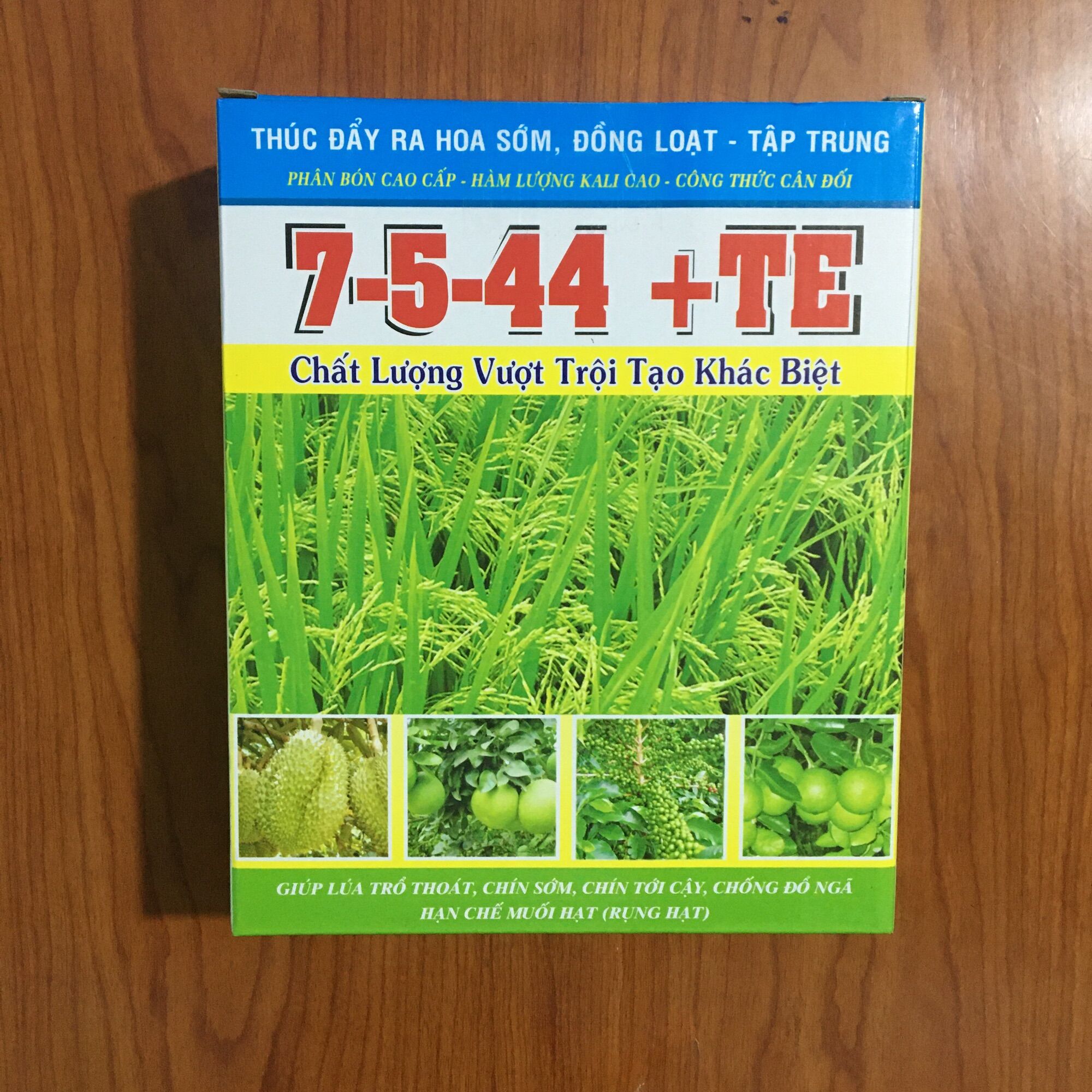 Phân bón lá hỗn hợp npk 7-5-44+te hộp 1kg