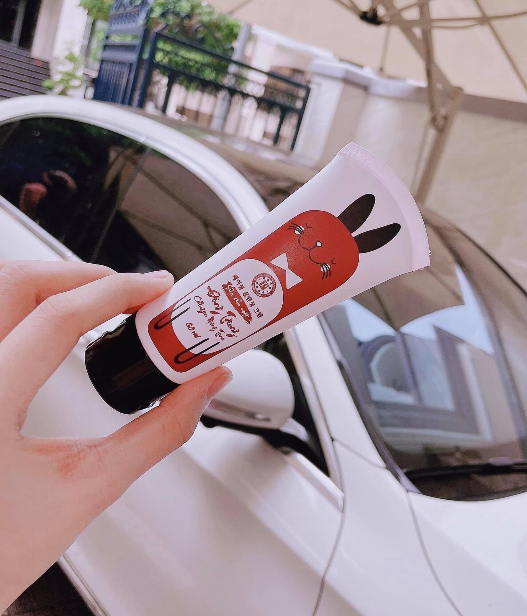 SỬA RỬA MẶT HÚT ĐỘC CẤY TRẮNG (CHÍNH HÃNG)