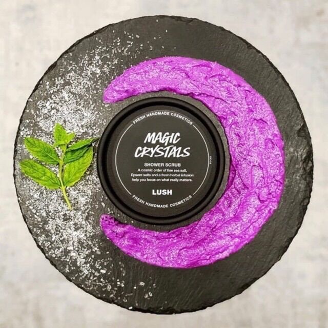 [HCM]Sữa tắm có hạt Magic Crystal Shower scrub - LUSH