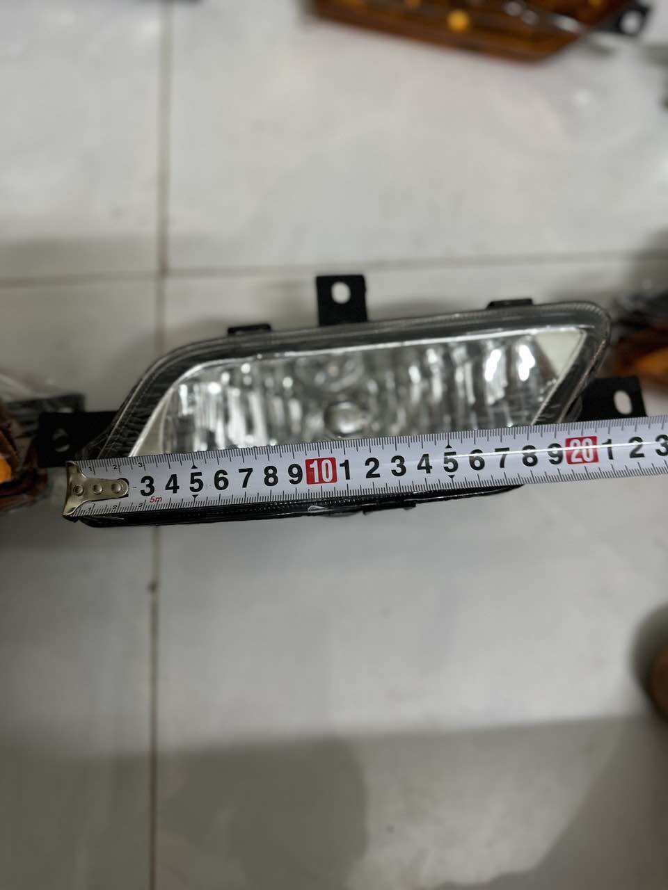 1 cái Đèn gầm ô tô thaco folan