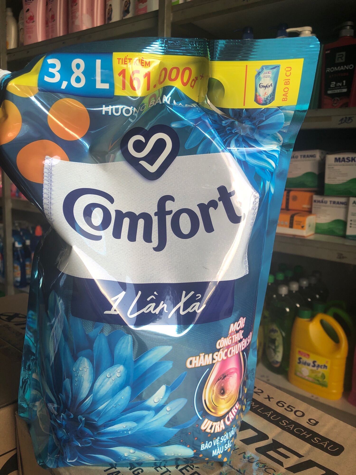 Nước xả vải Comfort hương ban mai 1 lần xả túi 3,8l