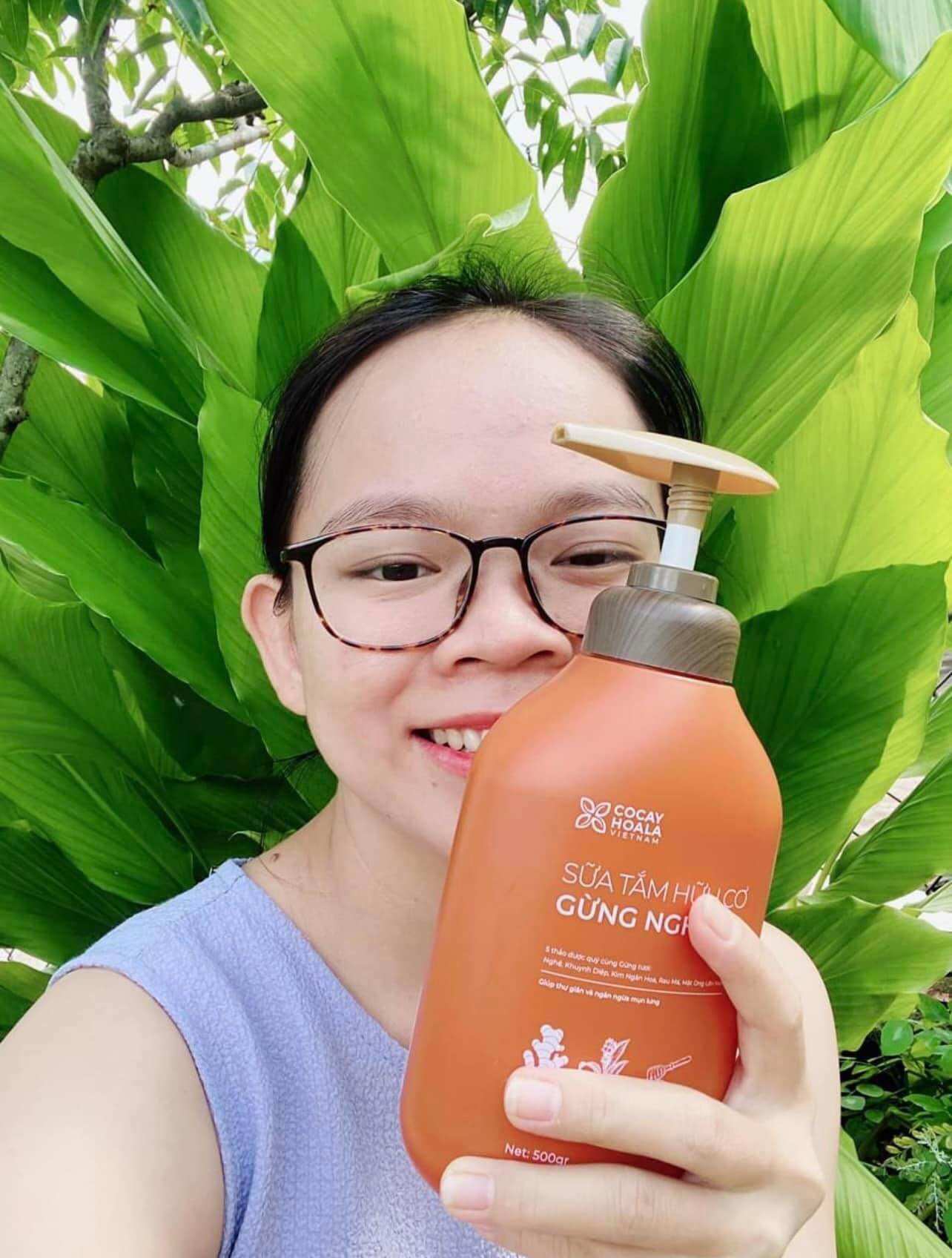 Sữa Tắm Gừng Nghệ.