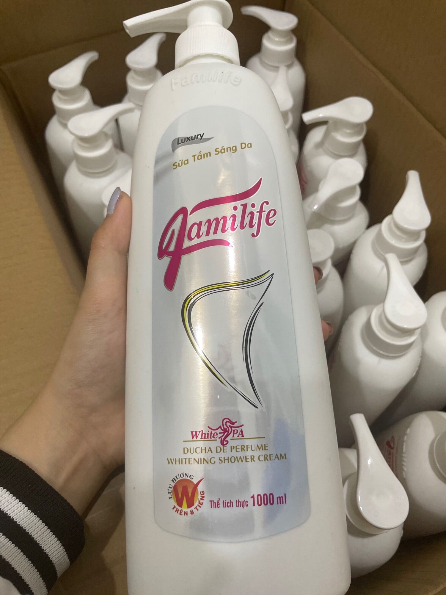(Combo 2 chai) Sữa Tắm Cá Ngựa Familife 1000ml