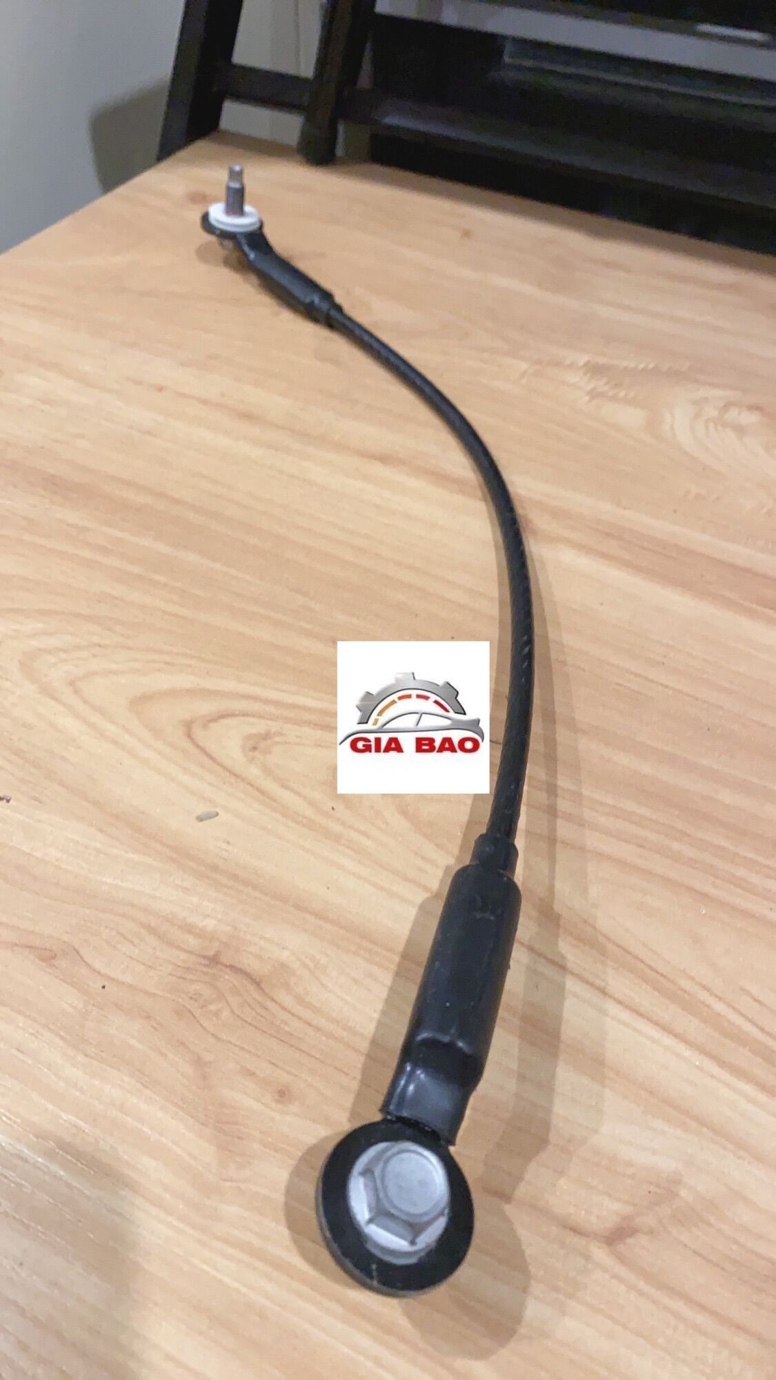 DÂY CÁP THÙNG SAU NISSAN NAVARA