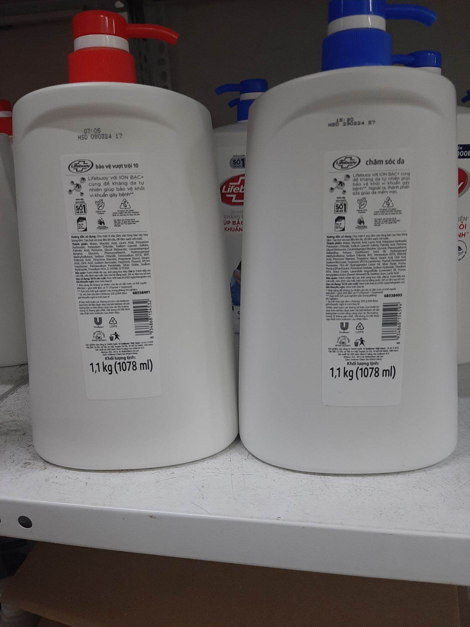 Sữa tắm lifebuoy 1,1kg ( có sẵn 2 màu )