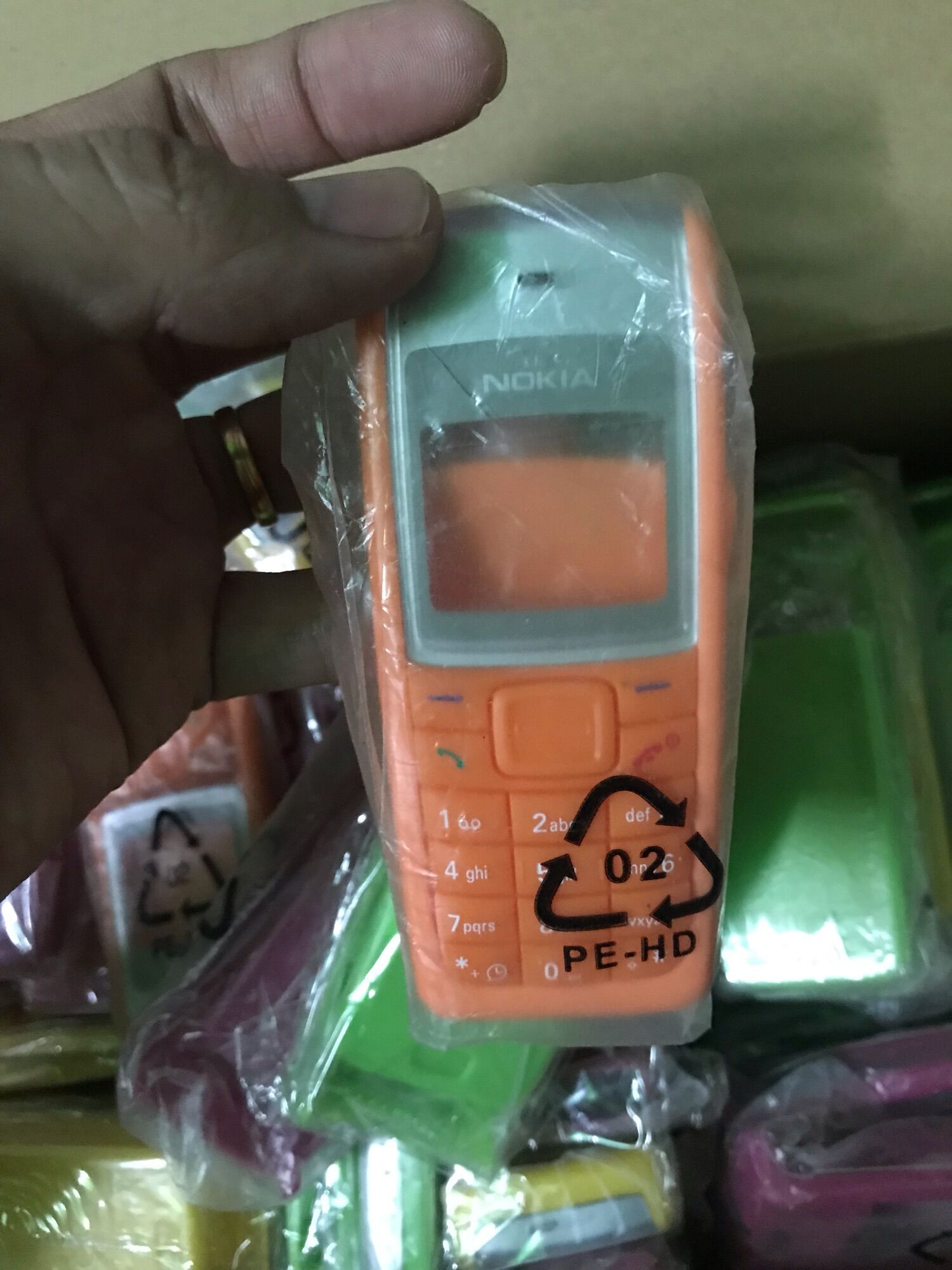 Bộ vỏ phím Nokia 1110i có 4 màu