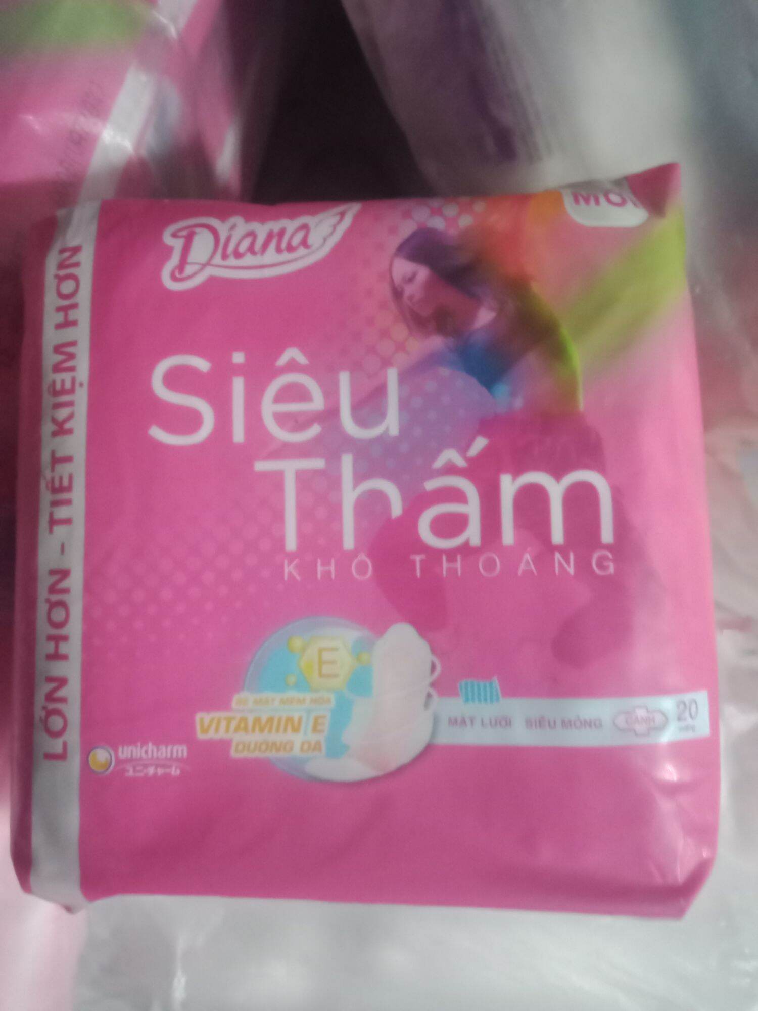 [GÓI LỚN TIẾT KIỆM] Combo 4 gói Bvs Diana SIÊU THẤM MỎNG cánh