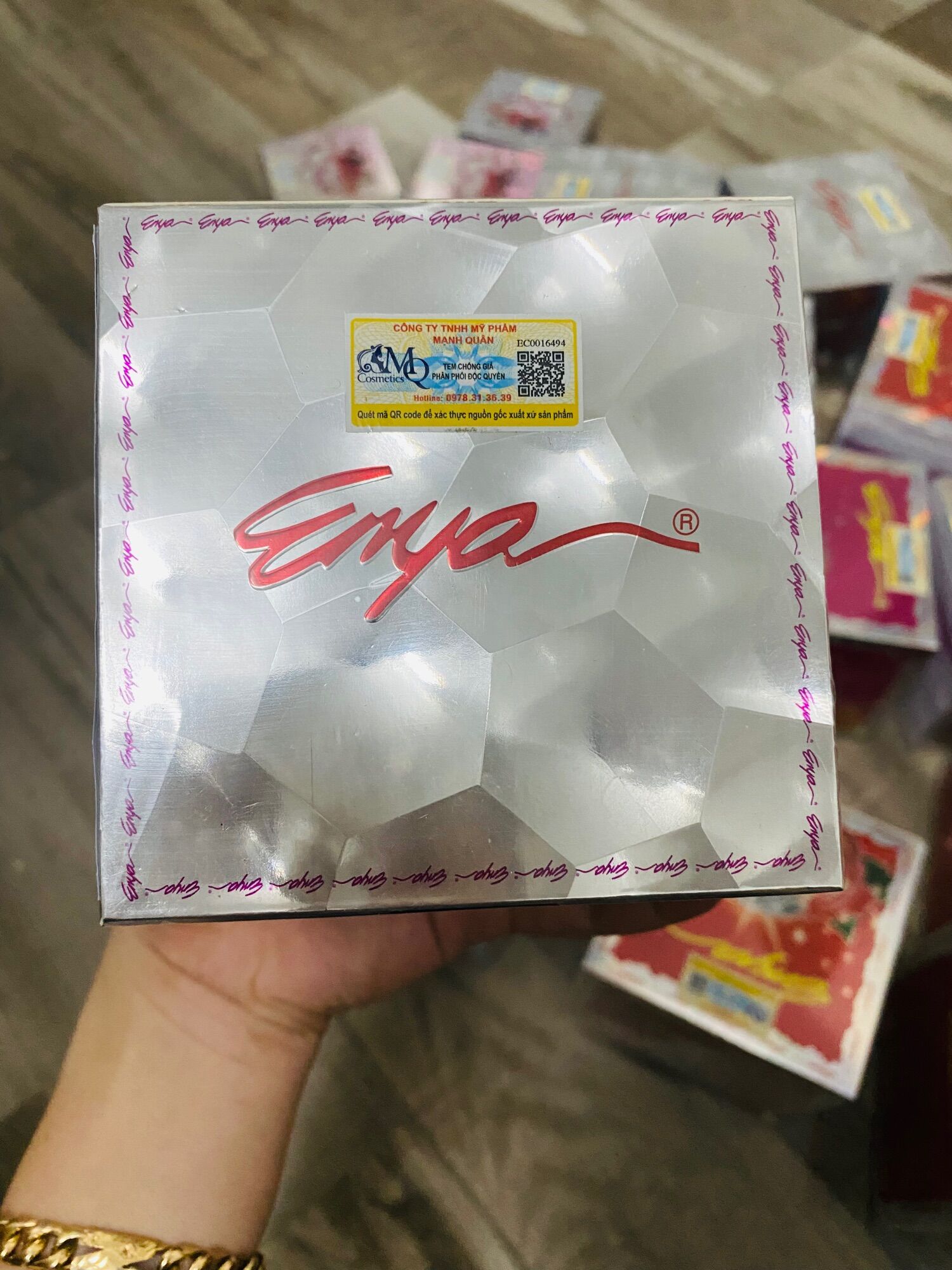 Kem Enya Cao Cấp Nám Chuyên Sâu(9 trong 1)
