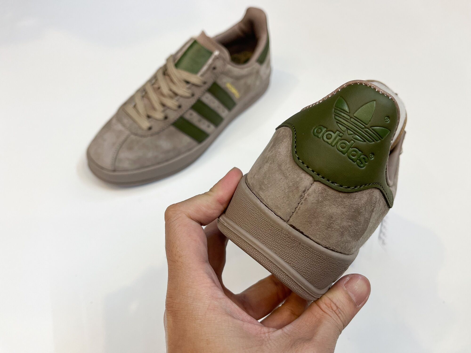 Giày Sneakers nam da lộn mới êm bền thời trang (nâu xanh)