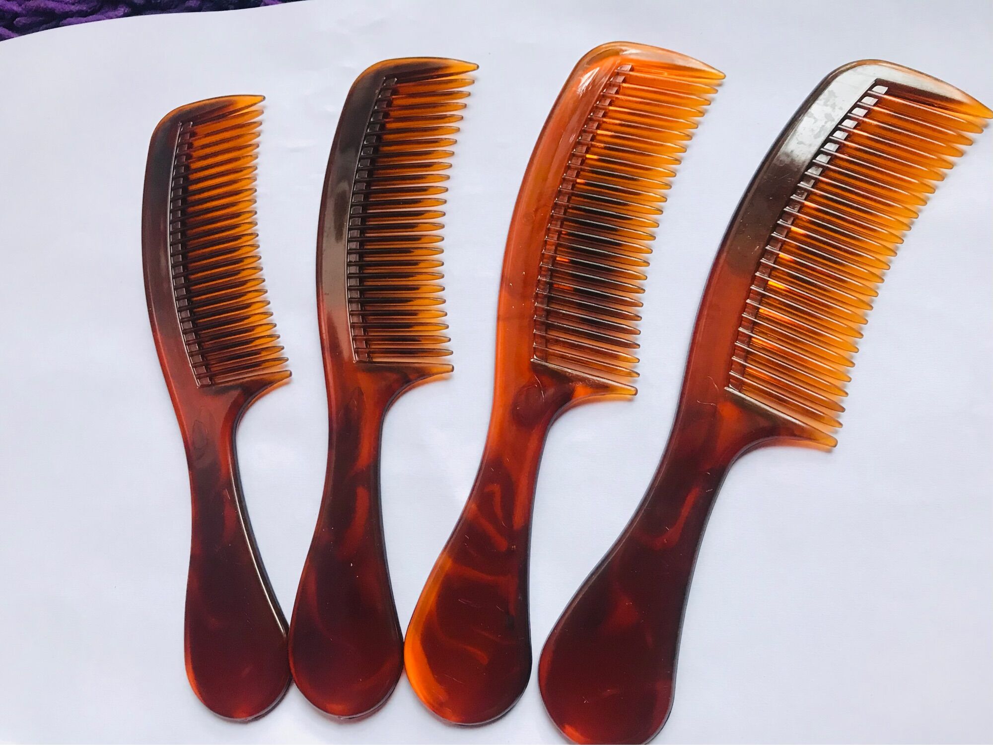 🦞 Set 5 Cái Lược Cán Nâu Bóng, Chắc (Cở trung, dài 16cm, Hình thật)