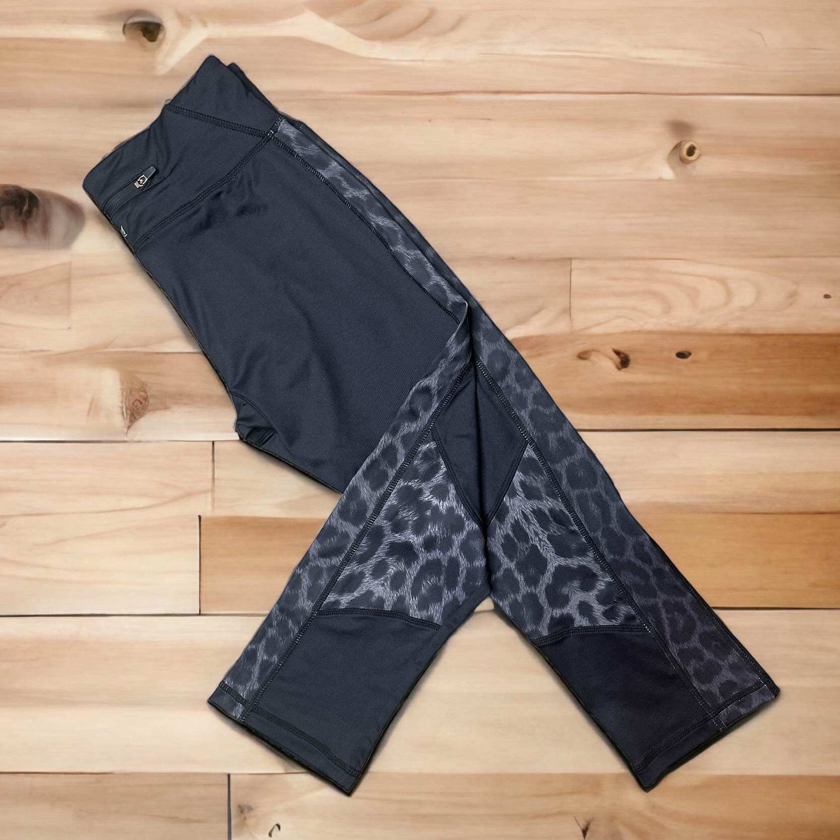 Quần legging lửng phối da beo hàng work out xuất xịn