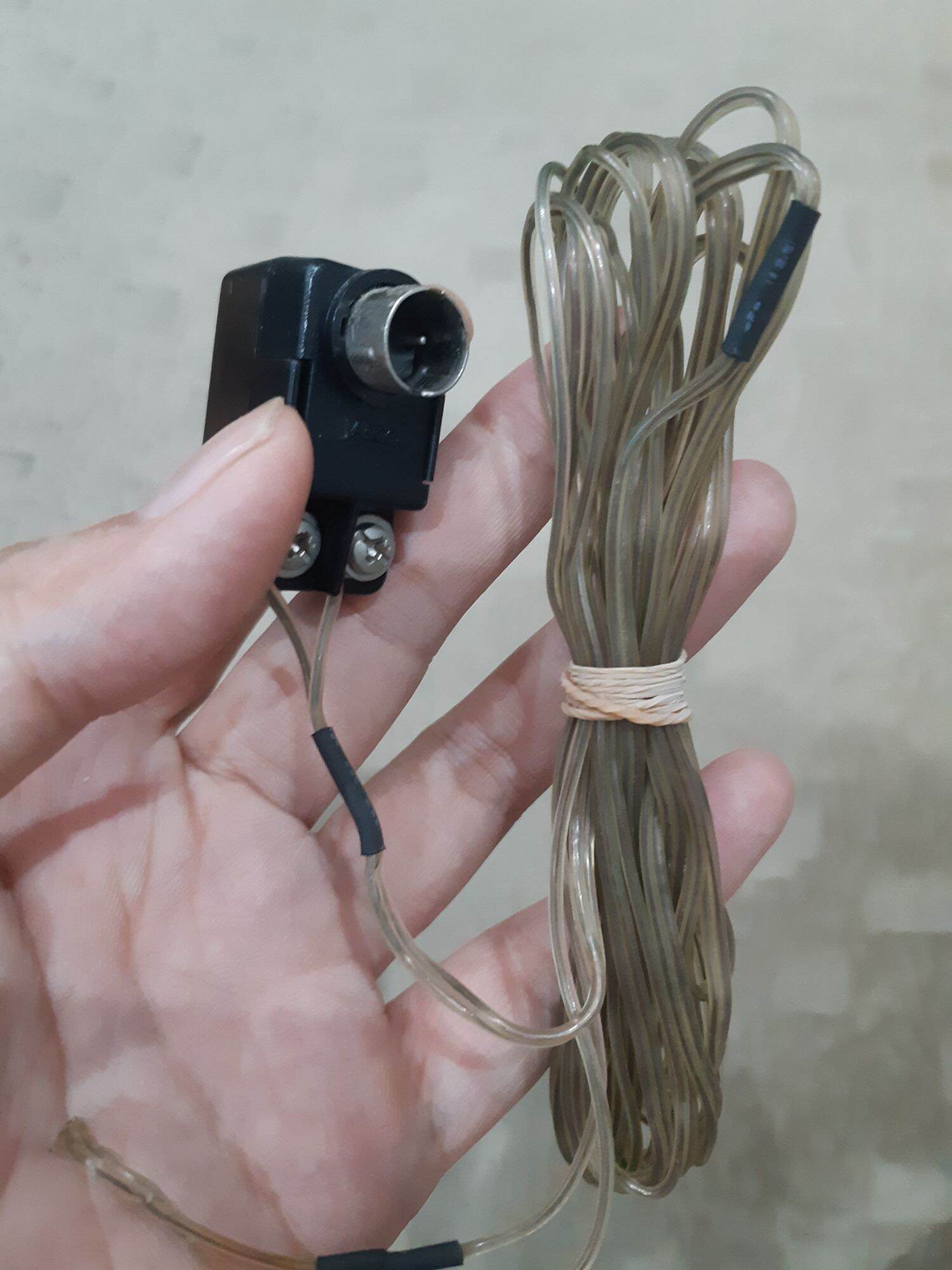 Giắc anten FM cho dàn âm thanh bãi Nhật
