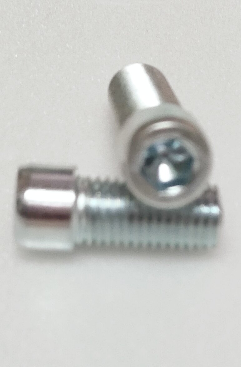 ỐC KIẾNG LỤC GIÁC 10LY . 2 CON XI...
