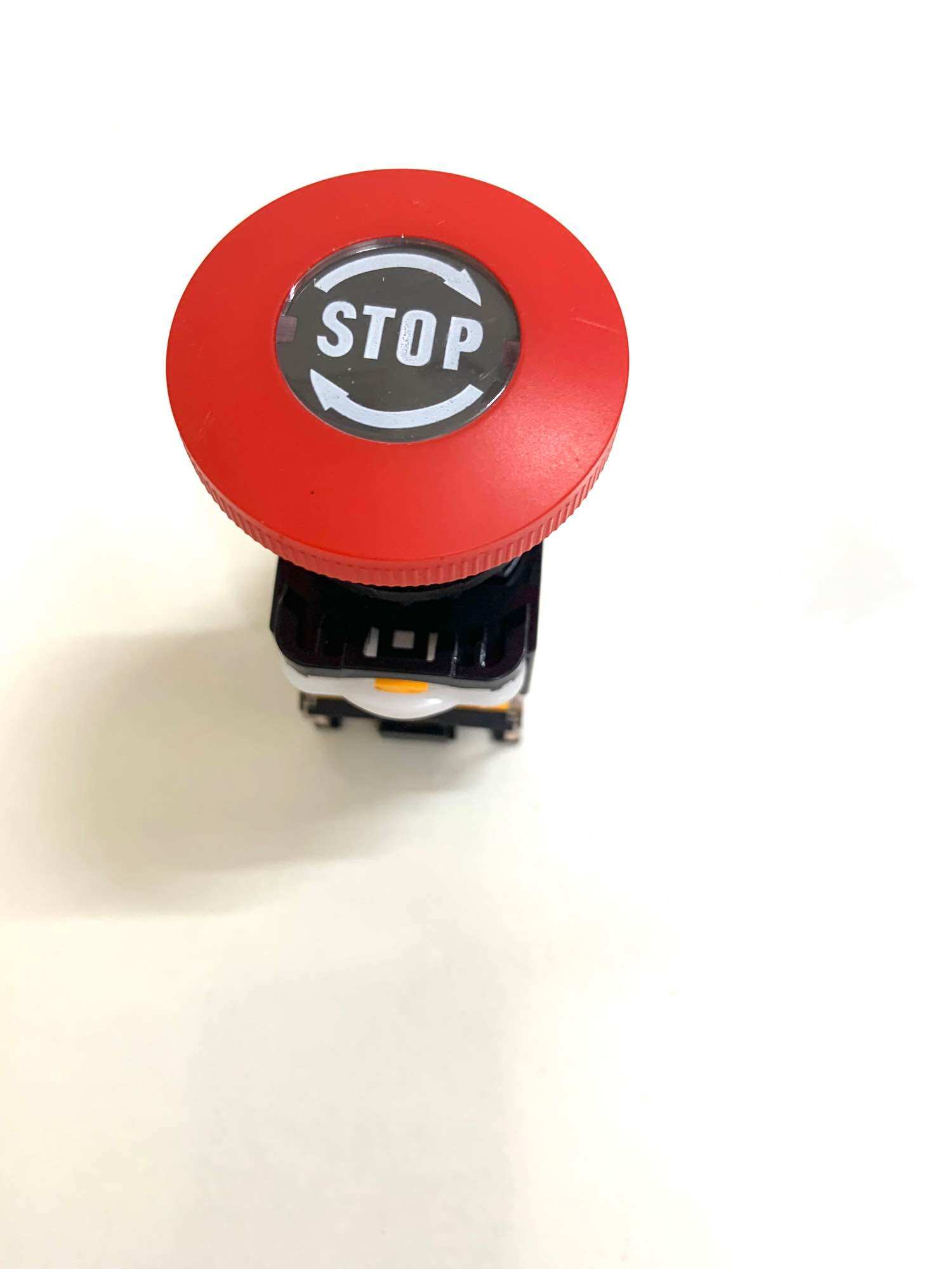 NÚT DỪNG KHẨN CẤP LA39/STOP 22MM