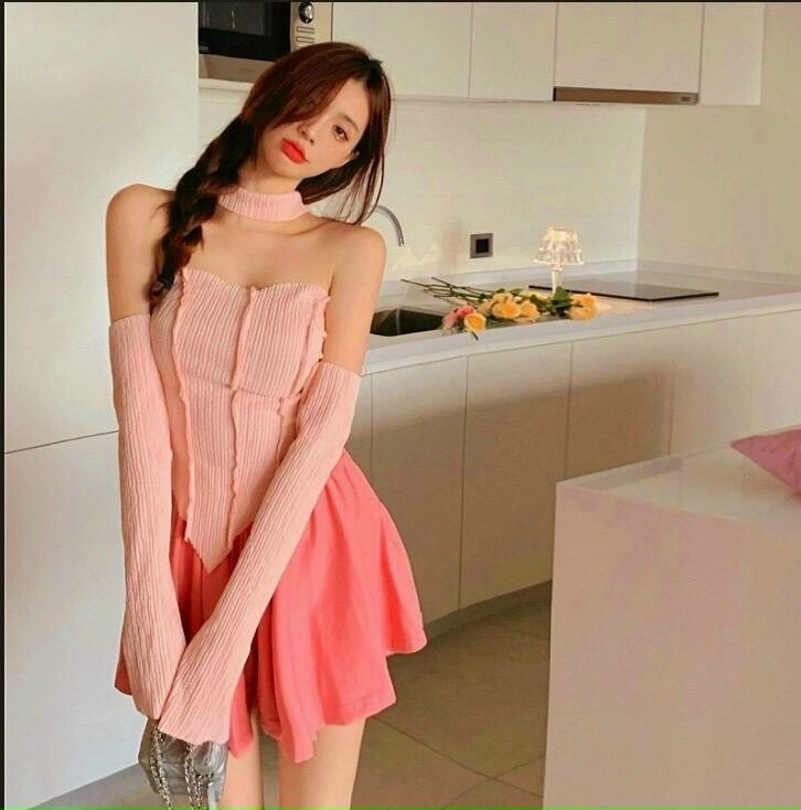 Áo bẹt vai choker tay dài