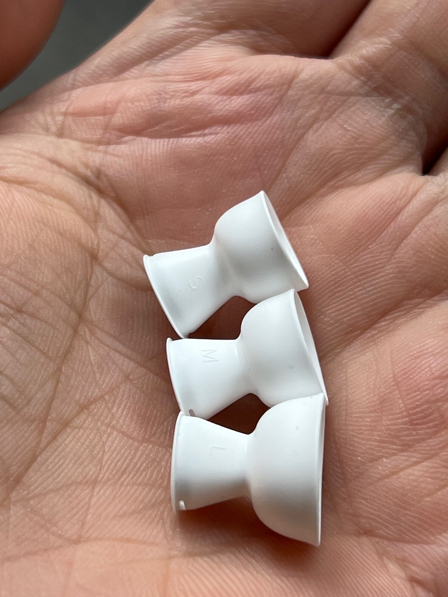 Núm (Tips) - Thay thế cho AirPods Pro