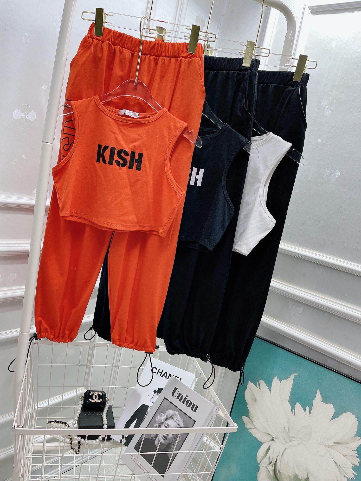 BỘ THỂ THAO CROPTOP 3 LỖ KISH LV01